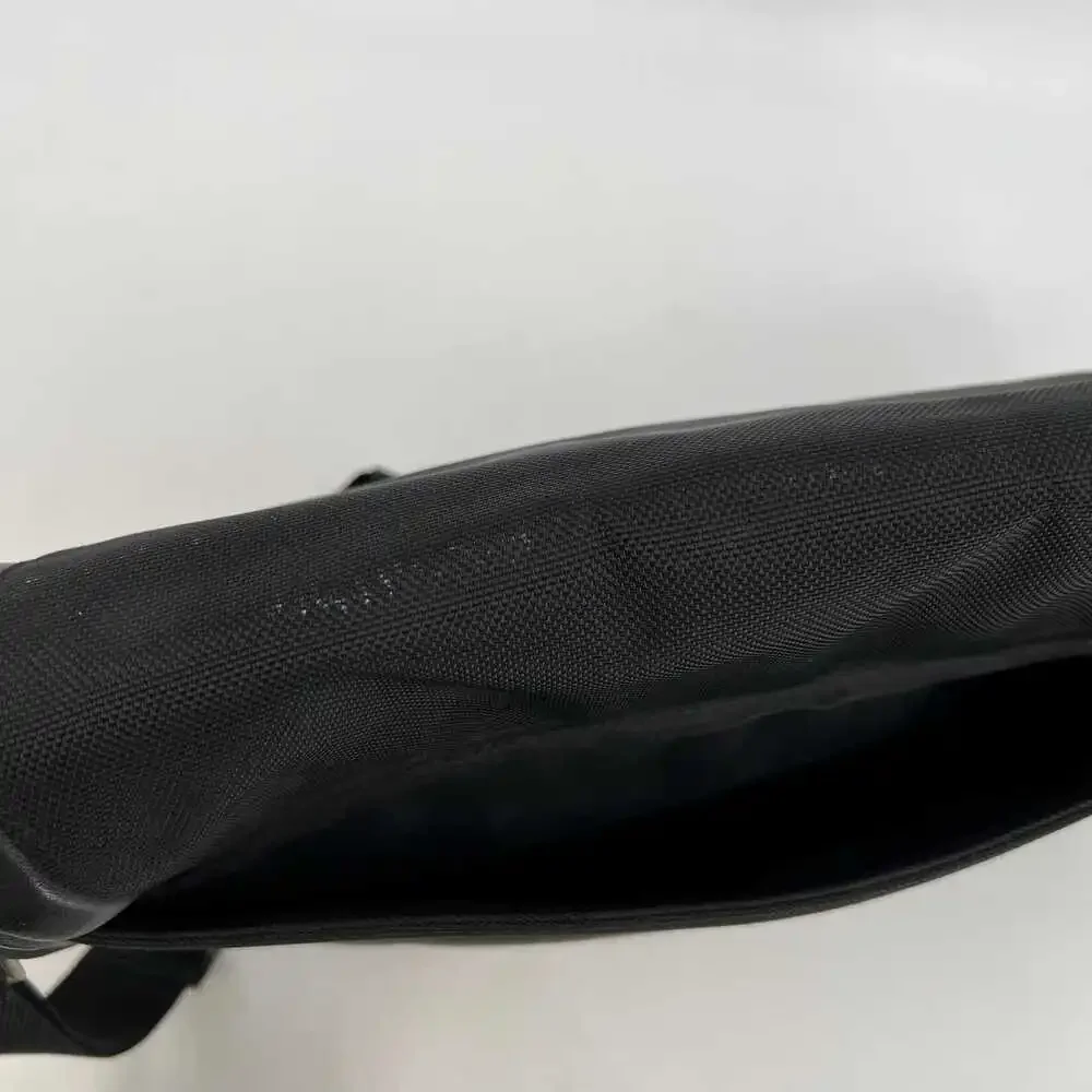 Kenneth Cole Black Adjustable Messenger Laptop Bag | Classic Design